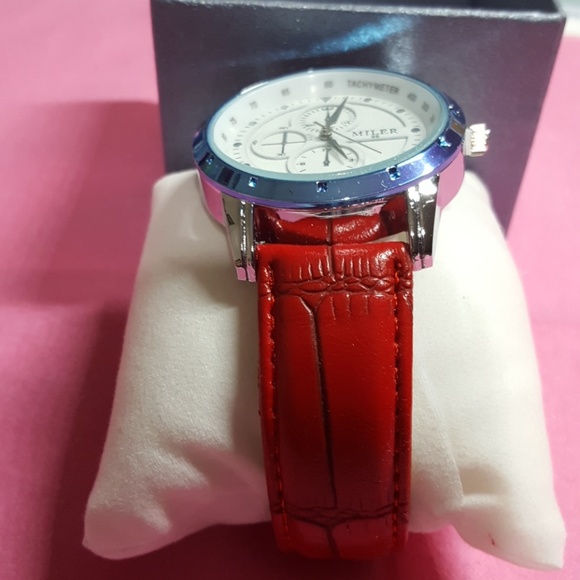 Watch - Picture 2 of 2